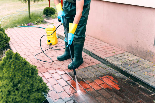 Best Factory Floor Cleaning  in Amherst, WI
