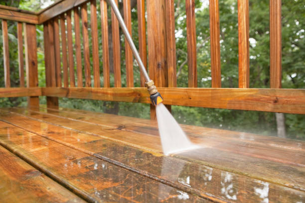 Best Pool Deck Cleaning  in Amherst, WI